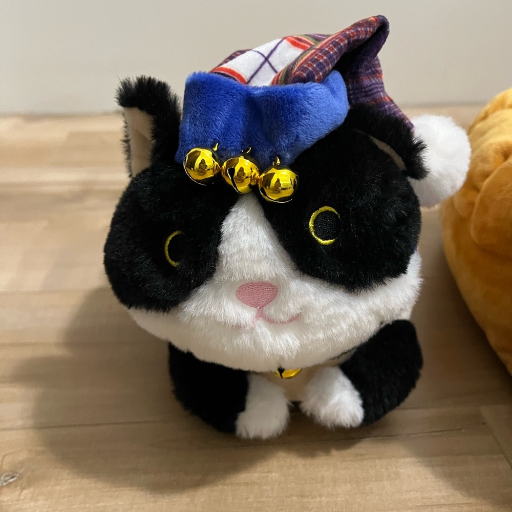 Aerie Critter Slippers - Cats with Bells